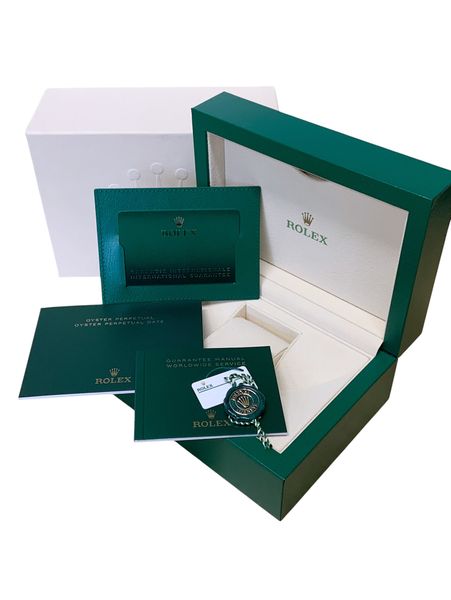 Rolex Oyster Perpetual 124300